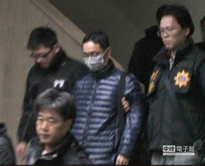 �ѻ����t������Ů�ڱ��Sţ �f���_�����\�����p��W