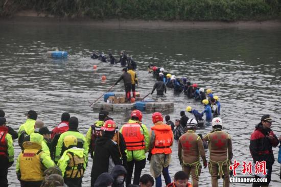 ���d���y��8�ճ���ƽ�_���d�����C ����ʧۙ��