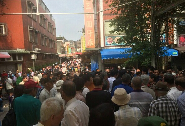 ���{���@�l(f��)���̚������󣬬F(xi��n)��ӿ�M���������[�񱊡����|ɭ���D ӛ�ߌO�����z��