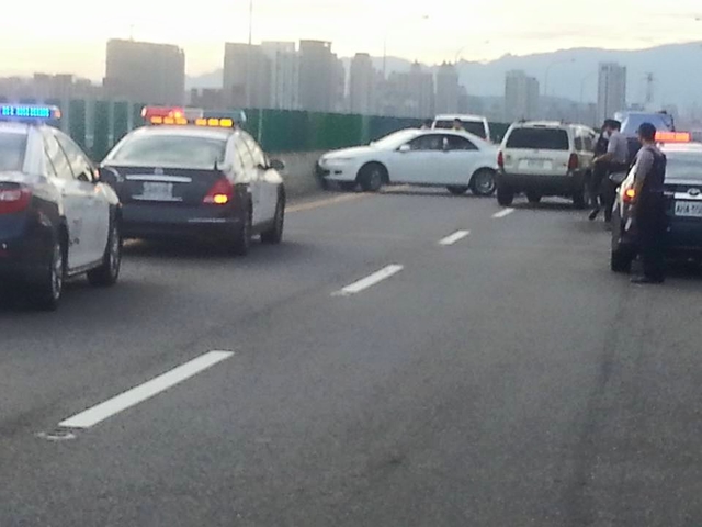 �p���ڿ��ٵ�·��ͣ܇����