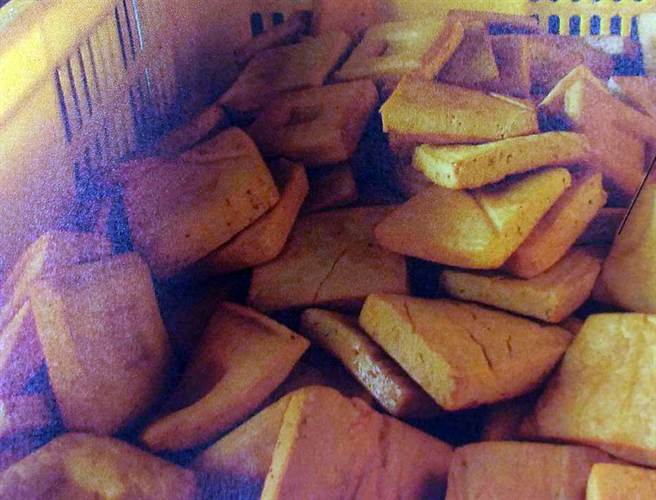 ���|�ؙz���۴������}����