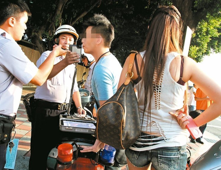 ���{���D���O(ji��n)�z �_�Йz��?j��ng)Q�������С��Ō��˜�