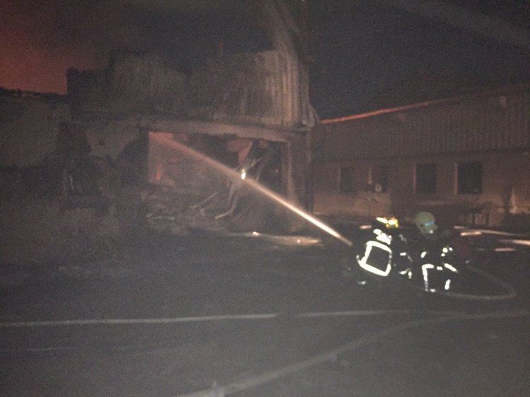 �û���ˮ���S�����賿�� ���S�����o�˂�