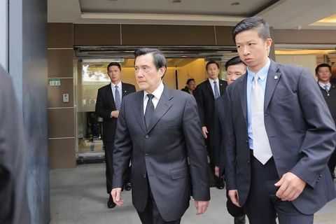 �RӢ�Ÿ�����Ůͯ�`ǰ����(�DƬ��Դ�����Еr��ӈ�)