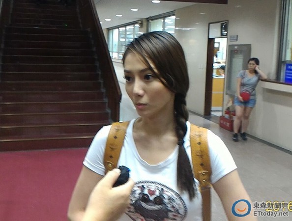 ���̰��н��u�������� ����6���¾���2��