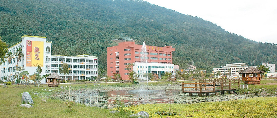  �_(t��i)���W(w��ng)�Ѱl(f��)������W(xu��)�ˈ�(ch��ng)���Ρ���15��УԺ���뾯�侀(xi��n)�����DƬ��(l��i)Դ���_(t��i)����(li��n)�ψ�(b��o)����