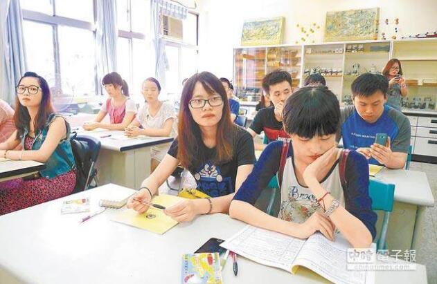 ����{���������Ɨl�� �˔�����s�p