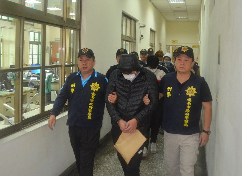 �u���д�W���M�F���_ 17�qδ������p�_���ӡ��̹١�