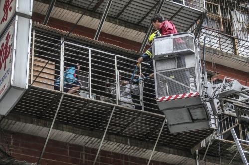 �_�������A·���ε����f��Ԣ�l(f��)���𾯣�ס������_�ȴ������ˆT����Ԯ���_����(li��n)�ψ�ӛ�ߗ��f�ƣ��zӰ