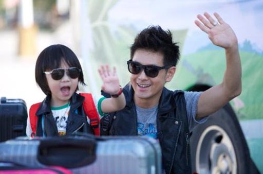 ��־�f΢����Kimi������ �J��ɐ�ģ�ӫ@�W(w��ng)�ѷQٝ