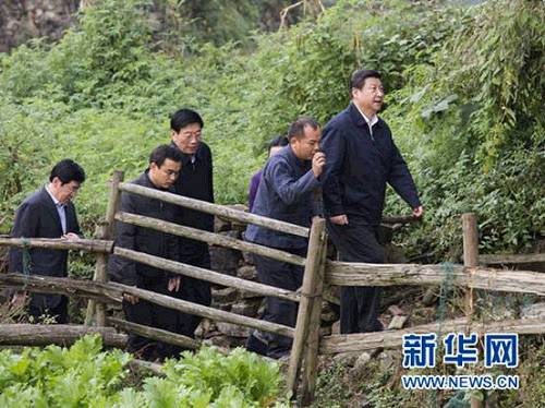 2013��11��3����5�գ�����ƽ�ں��Ͽ��졣�@��3�����磬����ƽ���������������������ݻ�ԫ�h�ű��lʮ�˶��忴���l�H���{�з�ؚ�_�l���������A��ӛ�����ϔz