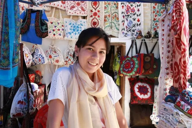 �DƬĬ�J���}