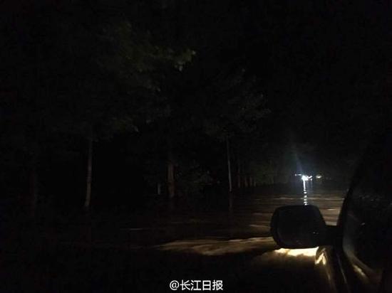 ��h���޵̉ΛQ�� 1800����ɢ���o�������