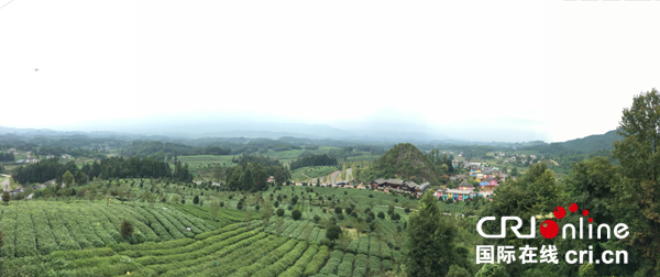 �DƬĬ�J���}