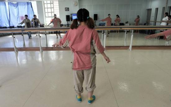 ��ý:�Ї����񼲲����߳�1�| ����δ�����^�ί�