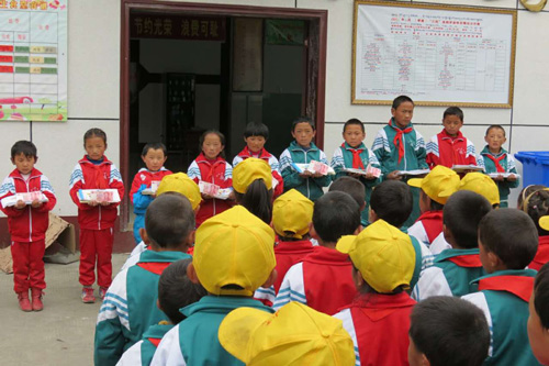 ���������ء���������(zh��n)Óؚ:��ɽ�ϵĺ��Ӳ��ω�(m��ng)��ĳ��