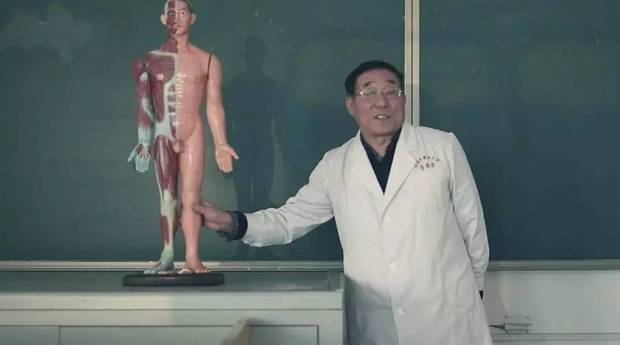 ����ϯ�ͽo���l�M���ġ����~�b�����l���@һ������׌���₃���_�۽���