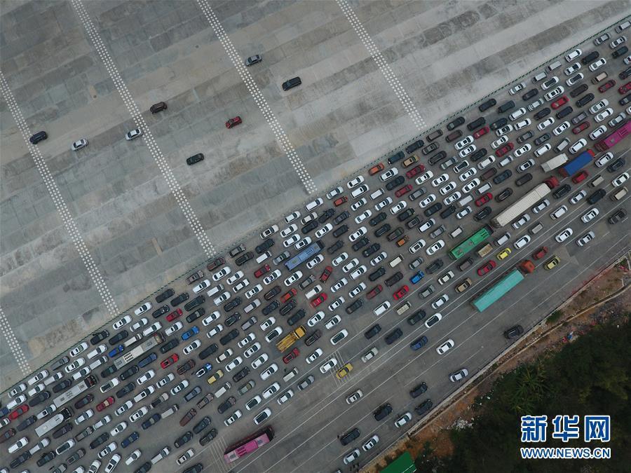 �����L�����һ��V������܇�� ���ٳʬF�������족