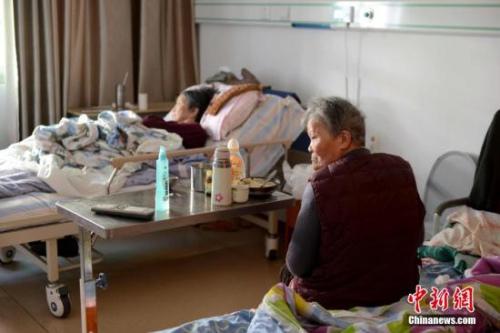 �Y�ψD�����|�� �z