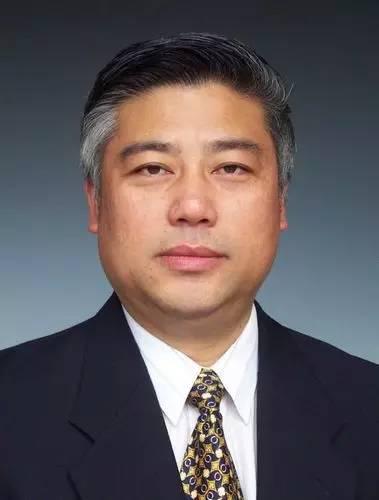 ʢï�֣��У��h�壬1960��1�����������Sʯ�ˣ�1975��3���ӹ�����1981��12�����h�������hУ��W(xu��)�W(xu��)�v��