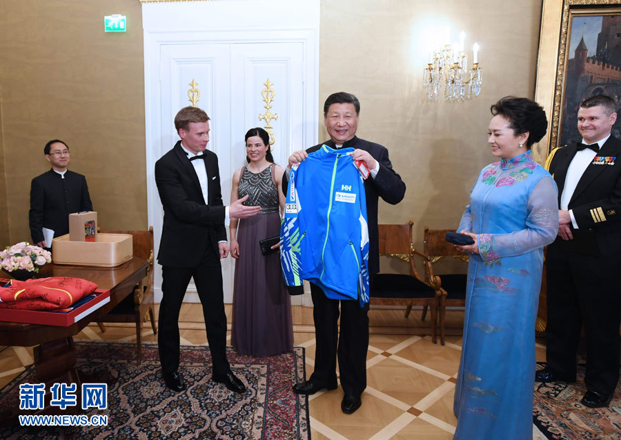 ��?sh��)ؕr�g4��5������������ϯ����ƽ�ͷ��m���y(t��ng)����˹���ںՠ�������ͬ��Ҋ����������2017�����绨�ӻ����\��ِ���з҃ɇ���ѩ�\�ӆT����������ƽ���������º�����˹�з��˺����W���ӕ�Ҋ���@�Ƿ��m�\�ӆT������ƽ�ͷ���������ٛ���\���¡����A��ӛ�� ������ �z