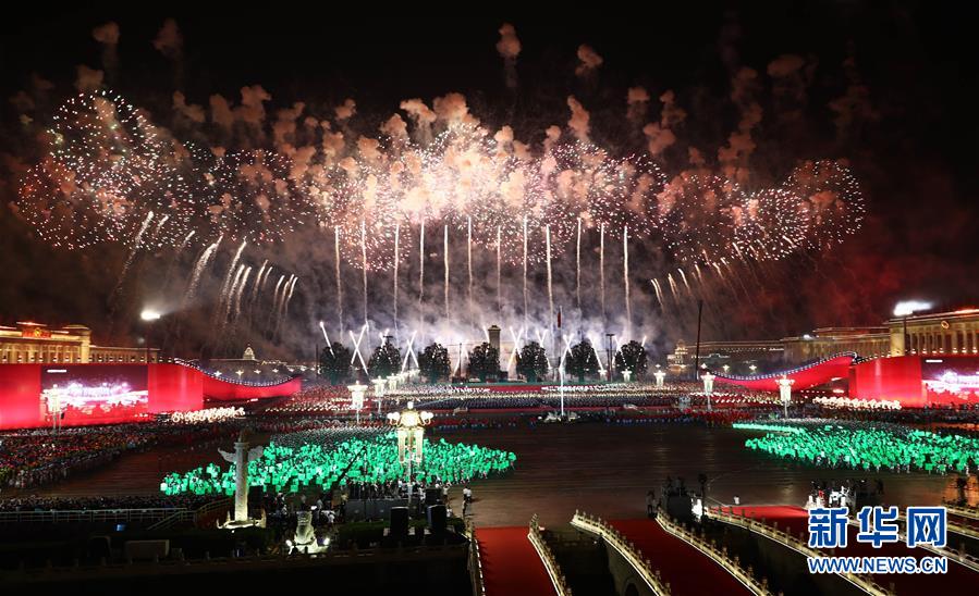 �����Aȫý�^�l���D�Ļ���(d��ng)����2���_(k��i)�١��Ї�(gu��)֮�Ρ��¾��硪����(xi��)���h��ʮ�Ō�����ȫ��(hu��)���_(k��i)֮�H