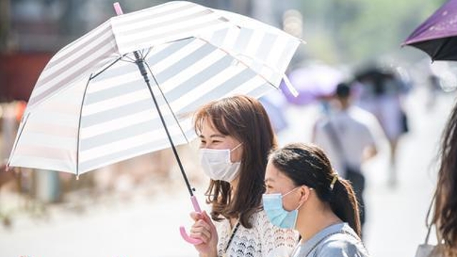 �ߜس�ɫ�A����Ч��300С�r������+���L����K�ڵ�؛��