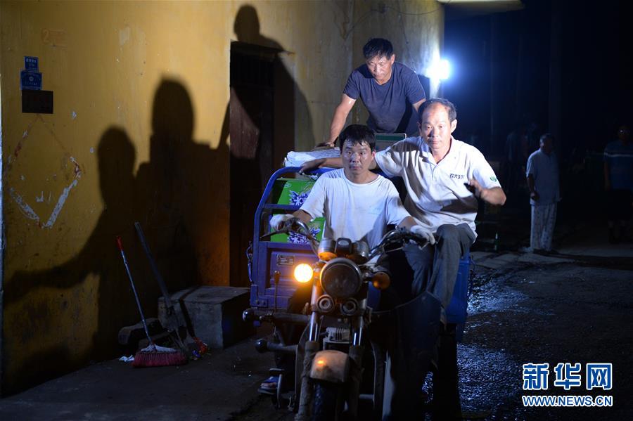 ������(x��)��ƽ�r(sh��)���Ї���ɫ������x˼��ָ���¡����r(sh��)����������ƪ�¡���(x��)��ƽ����ӛ�P(gu��n)���¡��D�Ļ��ӣ���13��һ�О������񡪡�����ȫ����Ѵ�Ȟ�(z��i)ȡ���A�����ش����֮�r(sh��)