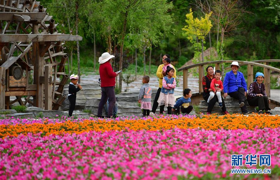 �����Aȫý�^�l�������҂���С������Q��Q��Óؚ���ԡ��D�Ļ��ӣ���8��Óؚ���ɫ