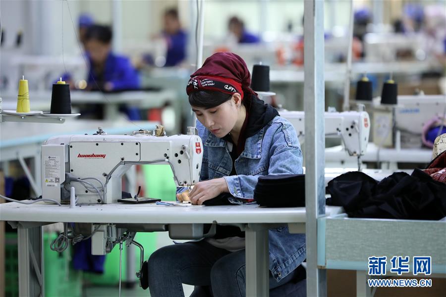 �����Aȫý�^�l�������҂���С������Q��Q��Óؚ���ԡ��D�Ļ��ӣ���14��Óؚ���ɫ