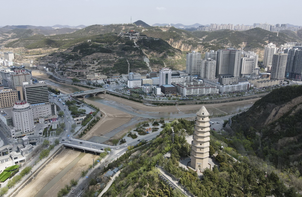 �@�ǌ���ɽ�µ��Ӱ��ǣ�4��20�Քz���o�˙C��Ƭ�������A��ӛ�� ���� �z