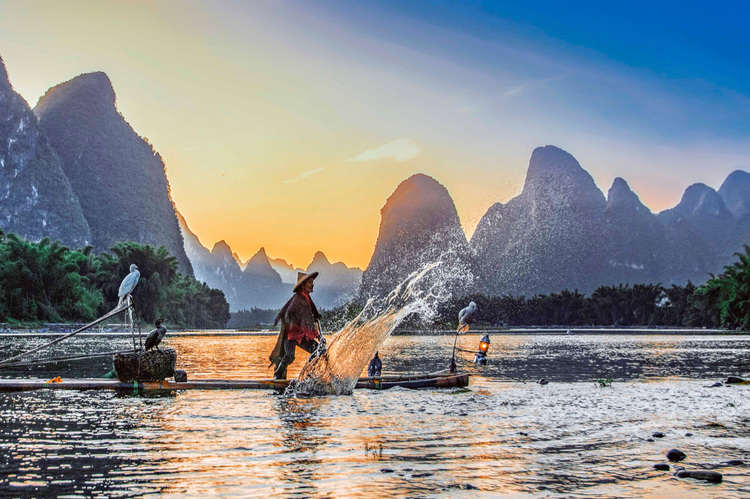 ����@�����~�������O�����Ї�