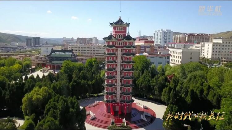 �r�����L�������C�������tɫ�Ļ����롰�°lչ��