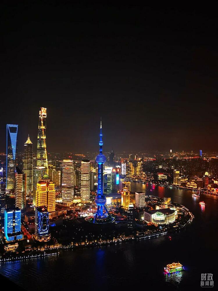 �r(sh��)������ح�ġ��傀(g��)һ���x����(x��)��ƽ���M(j��n)����(hu��)�_Ļʽ�ϵ���ּ���v