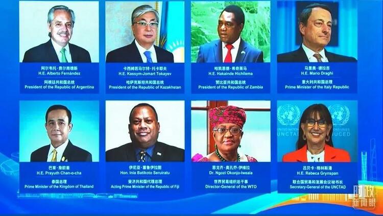 �r(sh��)������ح�ġ��傀(g��)һ���x����(x��)��ƽ���M(j��n)����(hu��)�_Ļʽ�ϵ���ּ���v