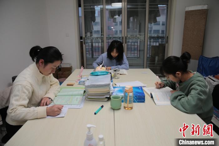 �����µ���������������Ҋ����򞡱