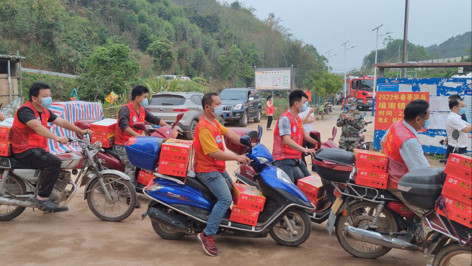 3��22�գ������tɫ�R�׵Ĵ���־Ը�����\�����Y�����A��ӛ�߳�� �z