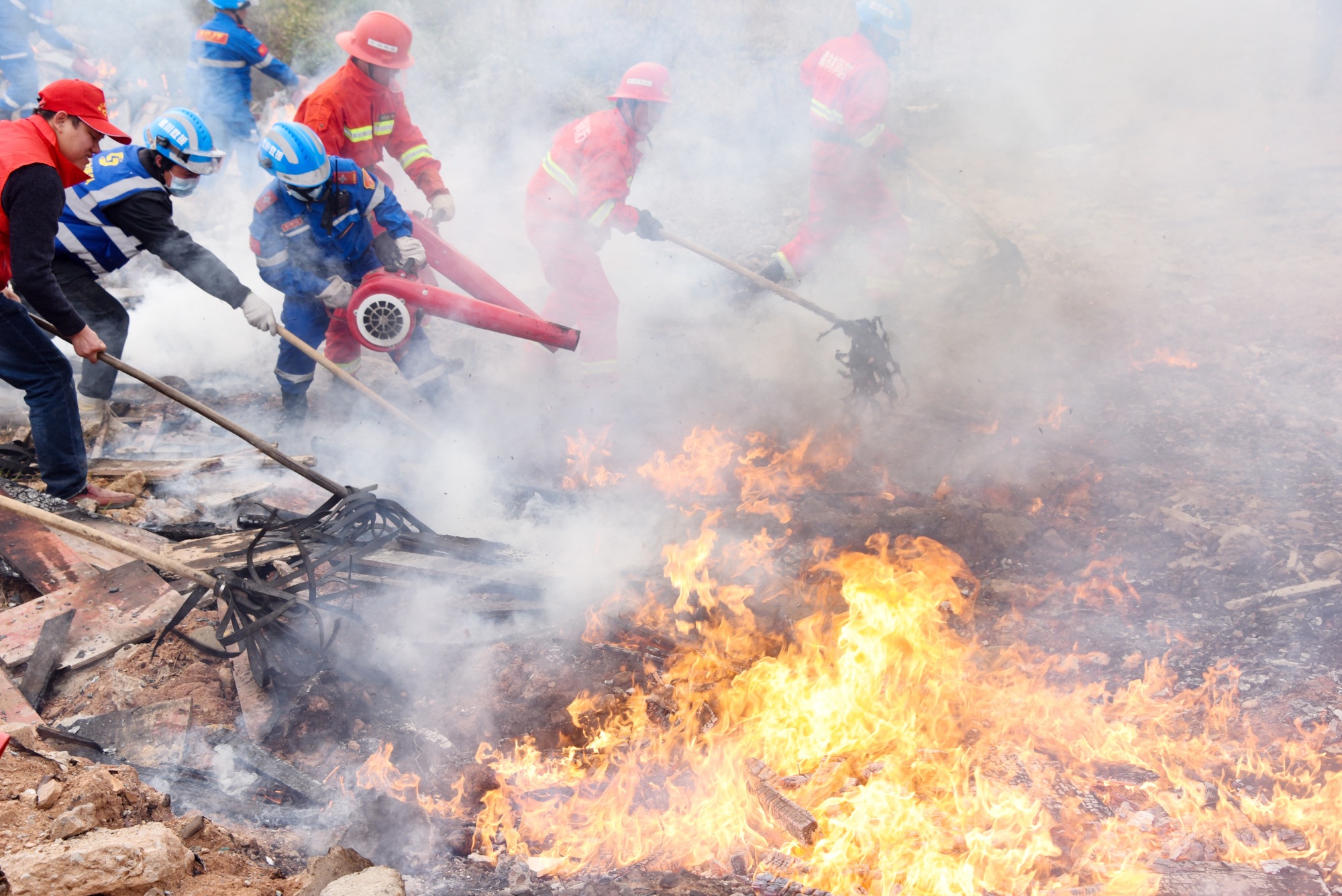 �W������ح����