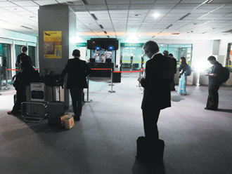 �ڶ����B�L(zh��ng)�ȼ���C(j��)��һƬ��ڣ�ֻ���o�����ڵ��������ṩ������Դ���DƬ��(l��i)Դ���_(t��i)����(li��n)�ψ�(b��o)��