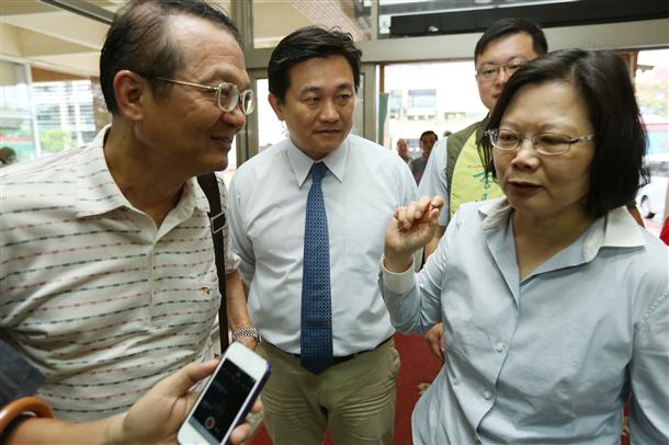 ��Ӣ�ģ���һ������ǰ�M�_�Ϻ��h����Մ�����Գֲ����L