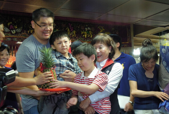 �B���İ�Ʊ