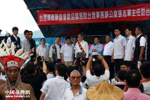 27�����磬��־܊���^��ɽ���_(t��i)������(li��n)�x��(hu��)�ͮ�(d��ng)?sh��)����e��¡�صĚgӭ�xʽ