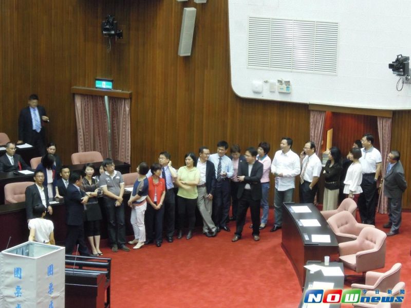 �_��������Ժ������̎�����O��ԺԺ�L����Ժ�L��ͬ���ͶƱ�����G�I����ί�������IƱ̎�����g�Ա���ͶƱ�M��