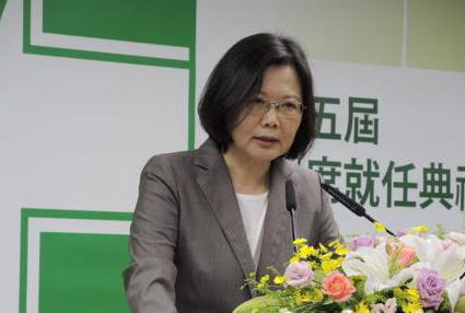 ���ɲٵ���ǰ���Q�������� ��Ӣ�ģ�̫�򄡻�