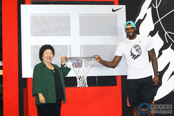 ��С�ʵۡ�ղķ˹���_���L��Ҋꐾ� ����y��y�����\