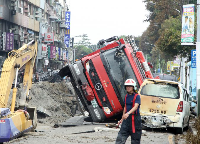 �����аl(f��)���v���(l��i)���ⱬ���P��·���(y��n)�����l�R·ը��