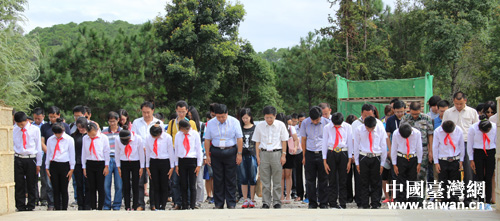 �ɰ����L�F���Ї��h��܊Ӣ����Ĭ���Y