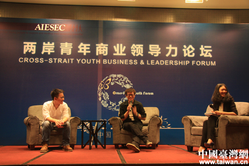 �ɰ������̘I�I����Փ���ڱ����e�У��M�D��