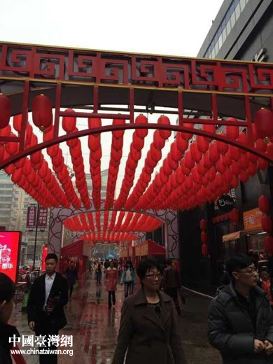 2��15�գ��H��С�꣬�̈�(ch��ng)ǰ�˲��࣬��t���\�߸ߒ���