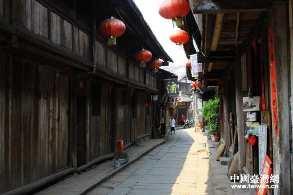 ���f�f�r(sh��)������Ї��_(t��i)���W(w��ng) ������ �z��